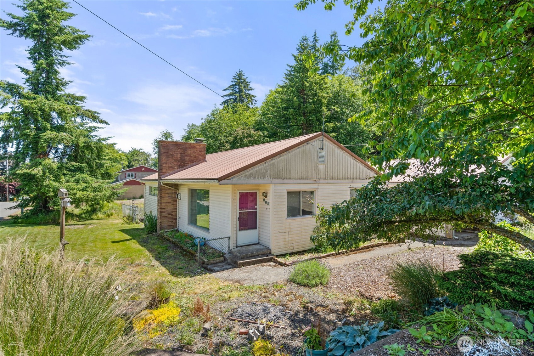 905 Peters Street Raymond, WA 98577 - Photo 1 of 29