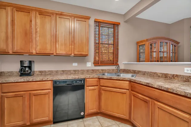 $379,900 | 25408 Cove Court, Plainfield, IL 60544