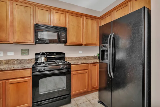 $379,900 | 25408 Cove Court, Plainfield, IL 60544