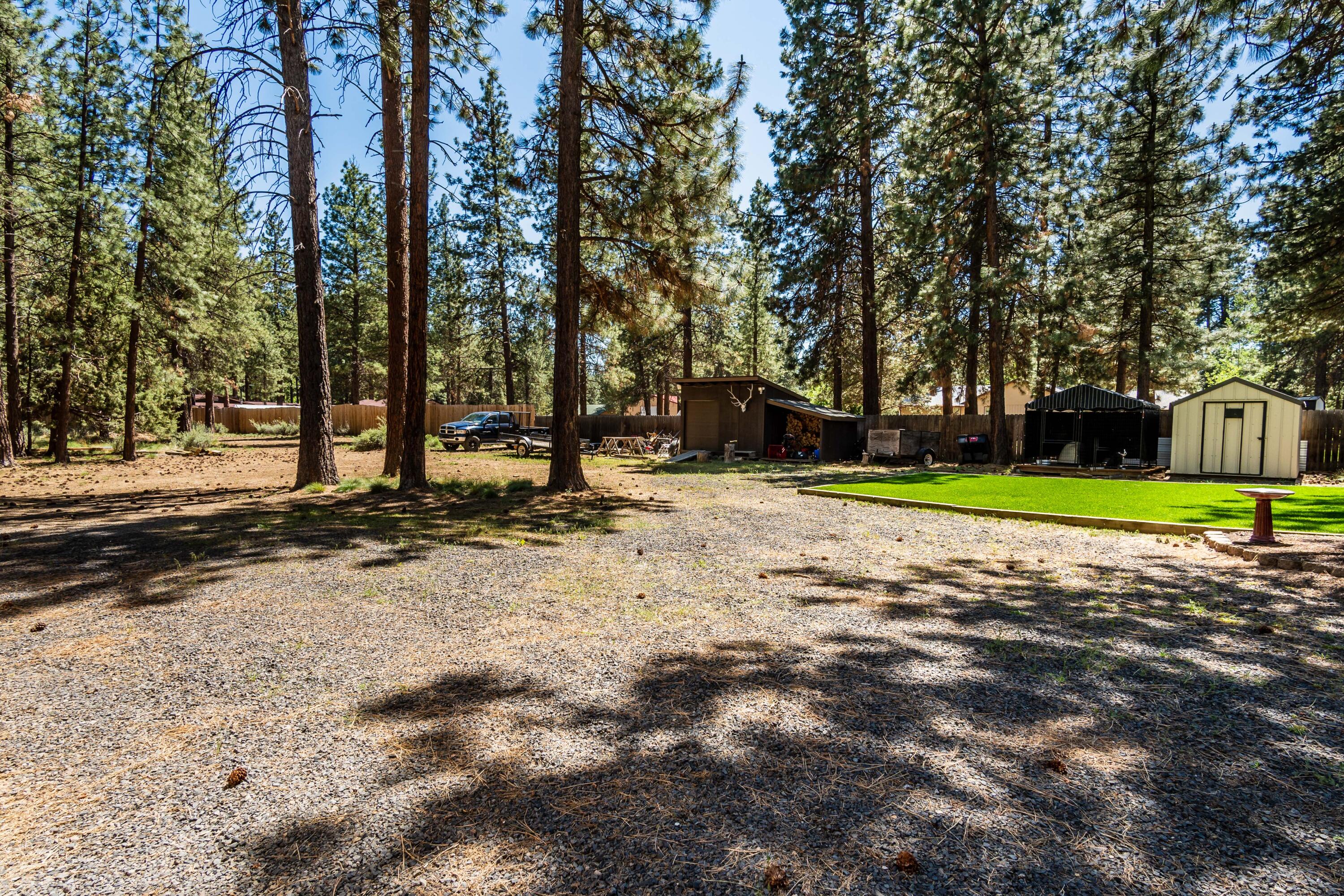 19425 Apache Road Bend, OR 97702 - Photo 33 of 40 19425 Apache Rd, Bend-42