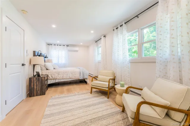 $1,128,000 | 120 Glenwood Road, Glenwood Landing, NY 11547