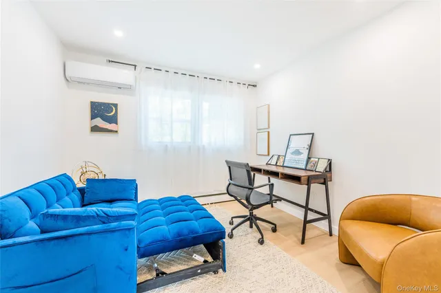 $1,128,000 | 120 Glenwood Road, Glenwood Landing, NY 11547