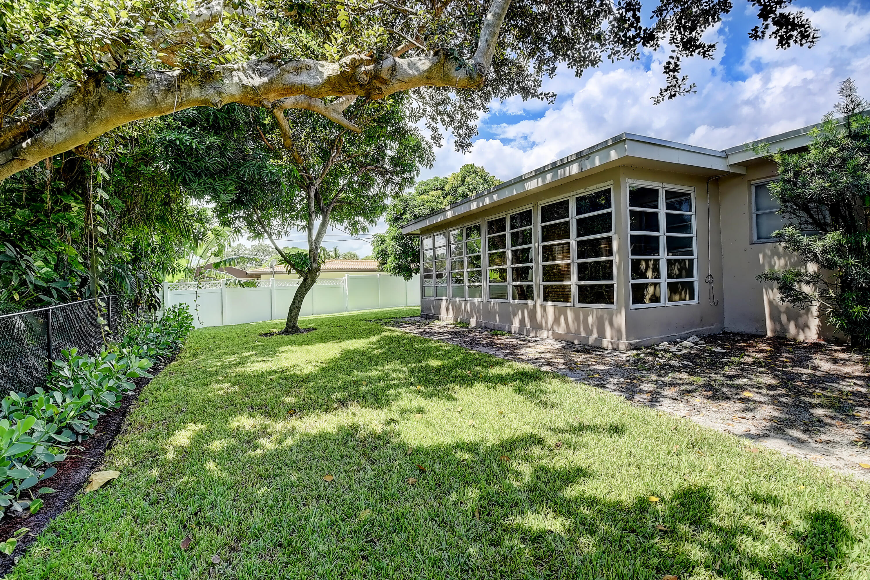 670 Southwest 7th Street Boca Raton, FL 33486 - Photo 39 of 47 13_virtuals1 (13)