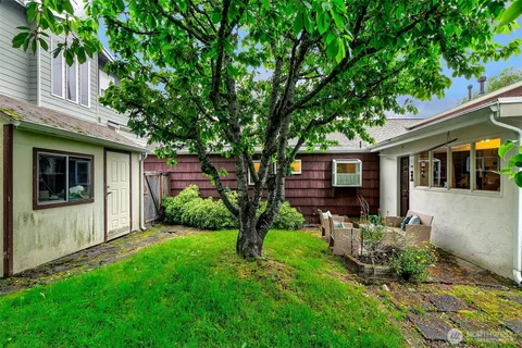 $749,950 | 15545 8th Avenue Northeast, Shoreline, WA 98155
