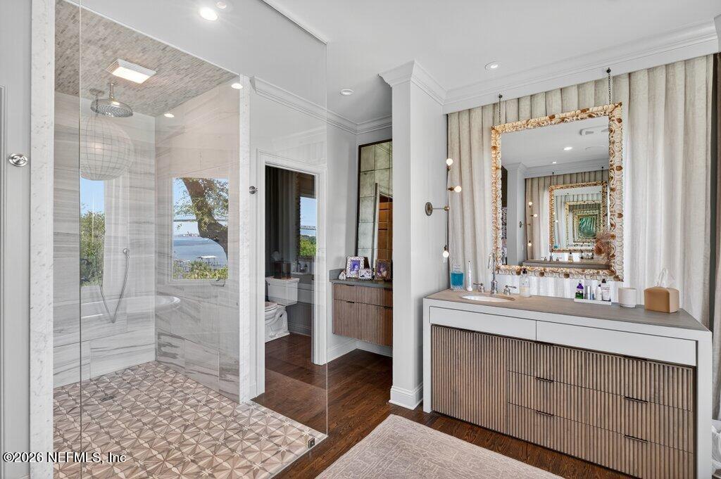 4626 River Point Road West Jacksonville, FL 32207 - Photo 38 of 76 Beautiful Shower!