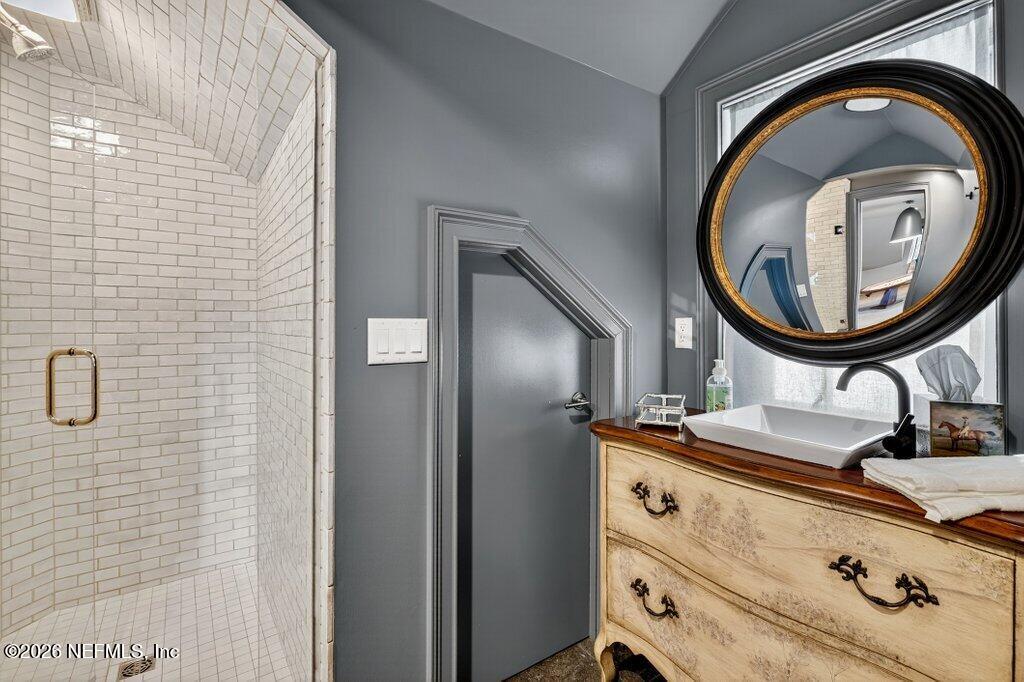 4626 River Point Road West Jacksonville, FL 32207 - Photo 47 of 76 Bath for Bedroom #5