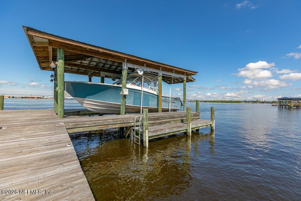 4626 River Point Road West Jacksonville, FL 32207 - Photo 61 of 76 13,000 lb Boat Lift