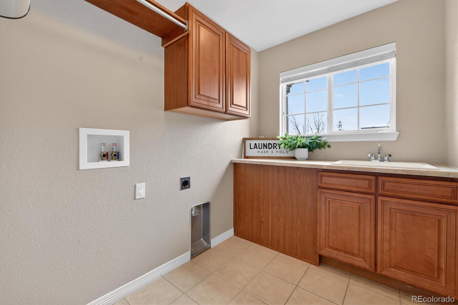 2565 Red Hawk Ridge Drive Castle Rock, CO 80109 - Photo 36 of 50