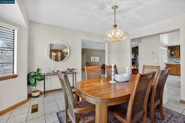 $1,385,000 | 139 Loren Lane, Oakley, CA 94561