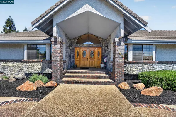 $1,385,000 | 139 Loren Lane, Oakley, CA 94561