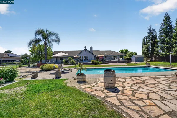 $1,385,000 | 139 Loren Lane, Oakley, CA 94561
