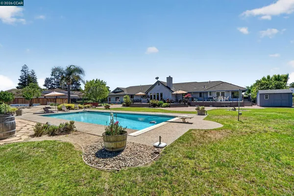 $1,385,000 | 139 Loren Lane, Oakley, CA 94561