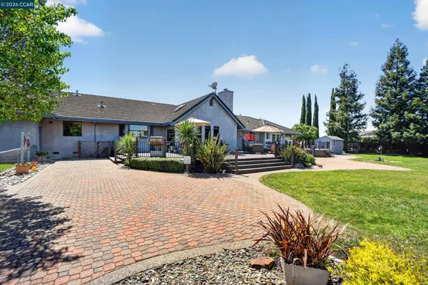 $1,385,000 | 139 Loren Lane, Oakley, CA 94561