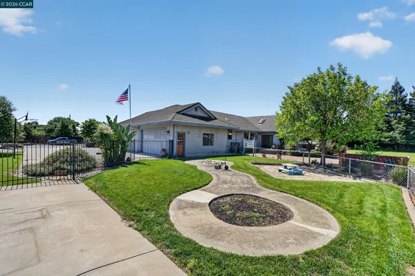 $1,385,000 | 139 Loren Lane, Oakley, CA 94561