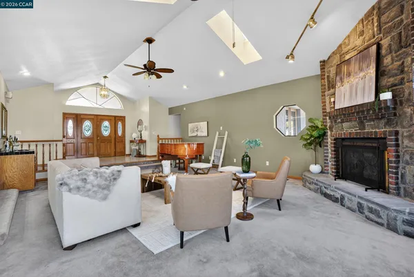 $1,385,000 | 139 Loren Lane, Oakley, CA 94561