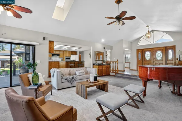 $1,385,000 | 139 Loren Lane, Oakley, CA 94561