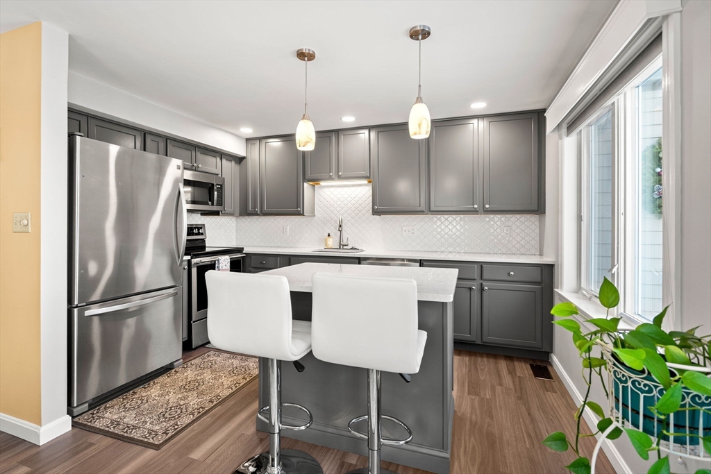 1215 Sheffield Way, Unit 1215 Saugus, MA 01906 - Photo 5 of 41