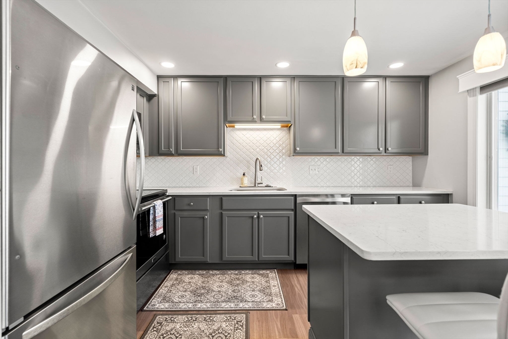 1215 Sheffield Way, Unit 1215 Saugus, MA 01906 - Photo 6 of 41