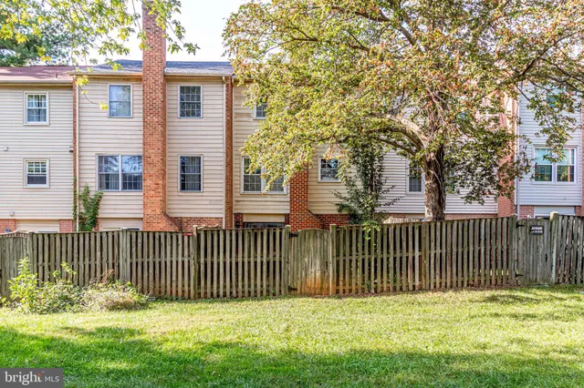 $2,700 | 9911 Whitewater Drive, Burke, VA 22015