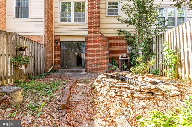 $2,700 | 9911 Whitewater Drive, Burke, VA 22015