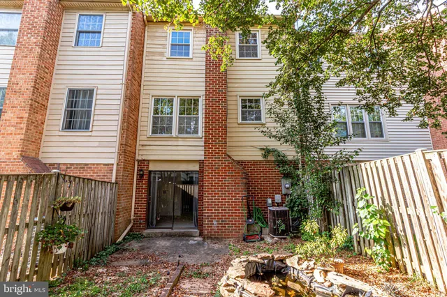 $2,700 | 9911 Whitewater Drive, Burke, VA 22015