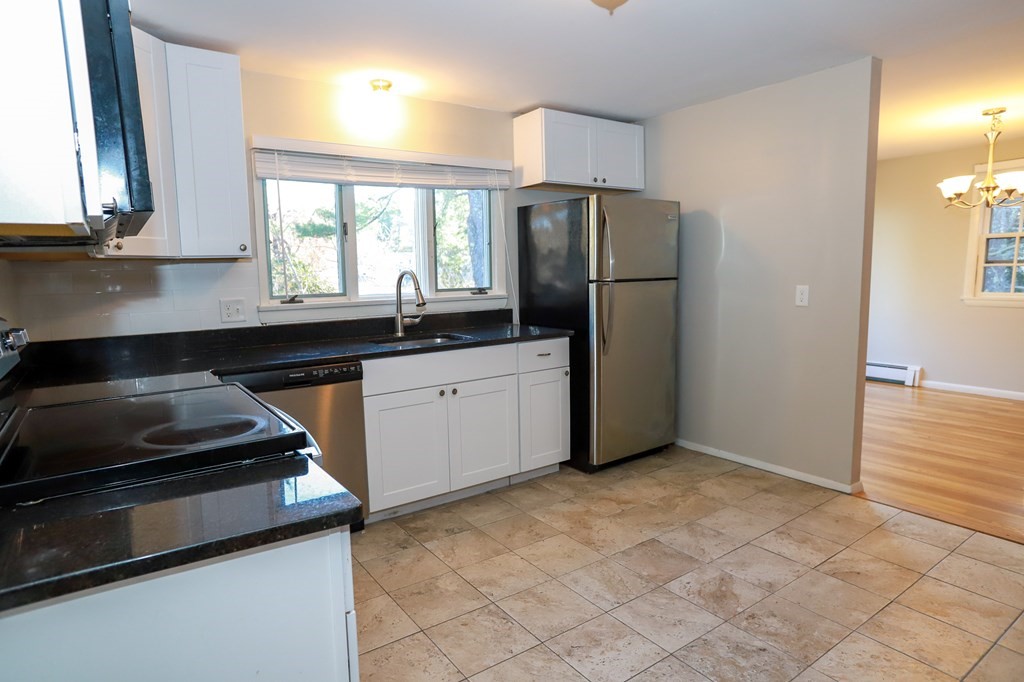 20 Cherokee Road Acton, MA 01720 - Photo 4 of 17 Gallery Image 4