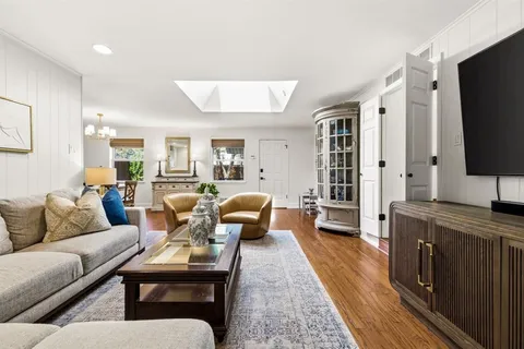 $699,000 | 9925 Estate Lane, Dallas, TX 75238