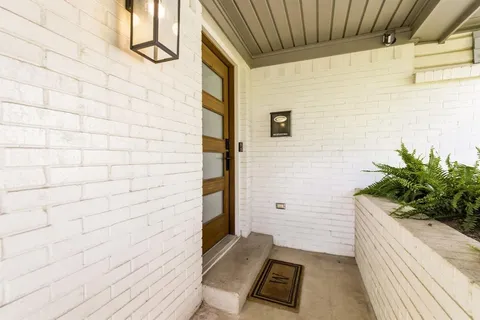 $699,000 | 9925 Estate Lane, Dallas, TX 75238