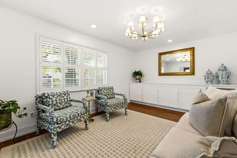 $699,000 | 9925 Estate Lane, Dallas, TX 75238