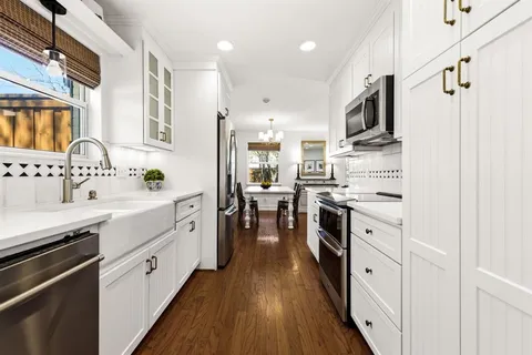 $699,000 | 9925 Estate Lane, Dallas, TX 75238