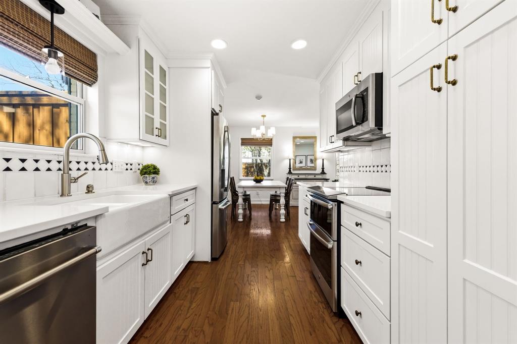 9925 Estate Lane Dallas, TX 75238 - Photo 8 of 39