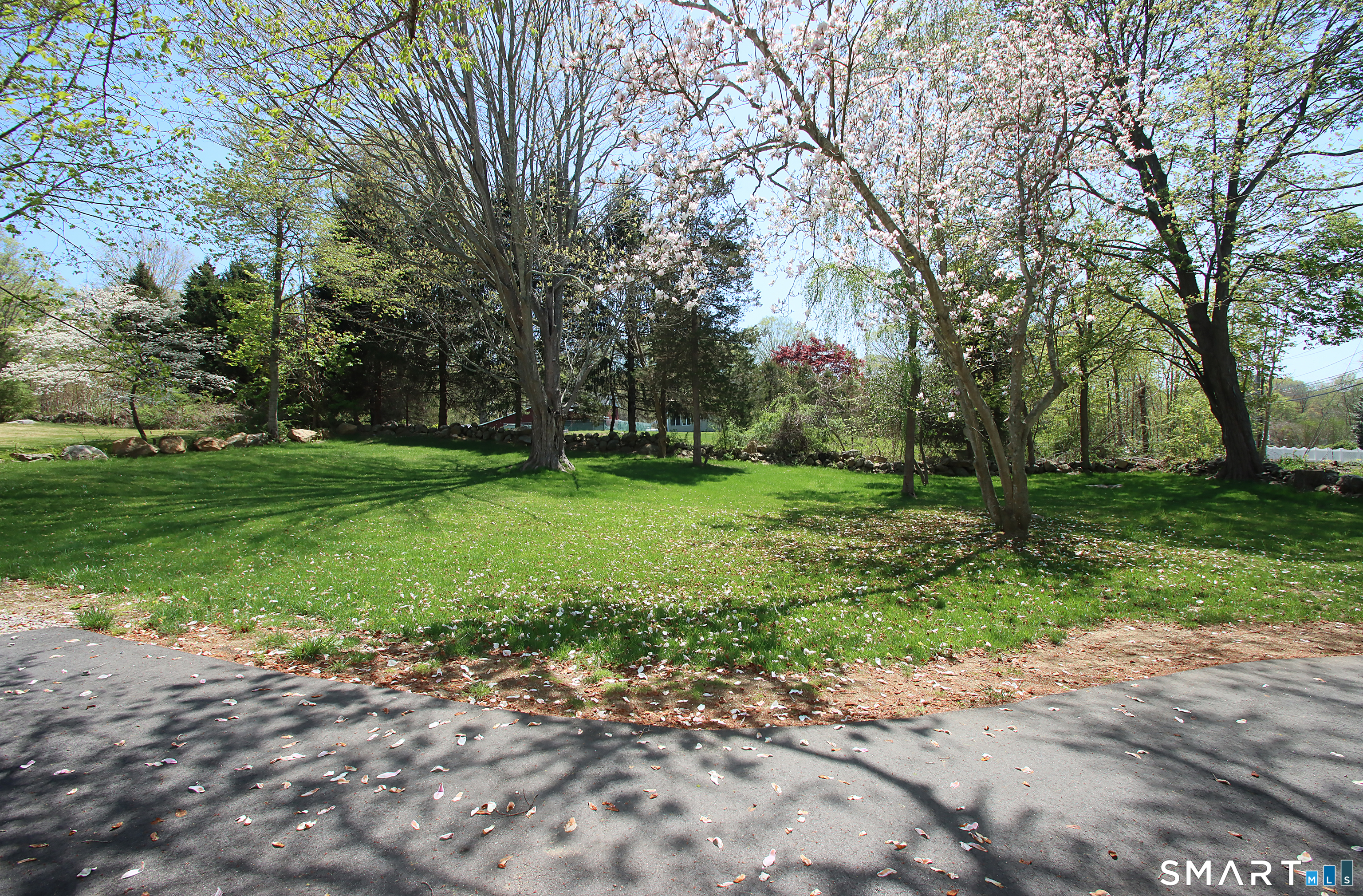 452 Essex Road Westbrook, CT 06498 - Photo 6 of 38
