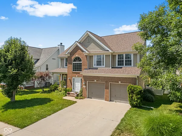 $459,900 | 2448 Wyndham Place South, Columbus, IN 47203