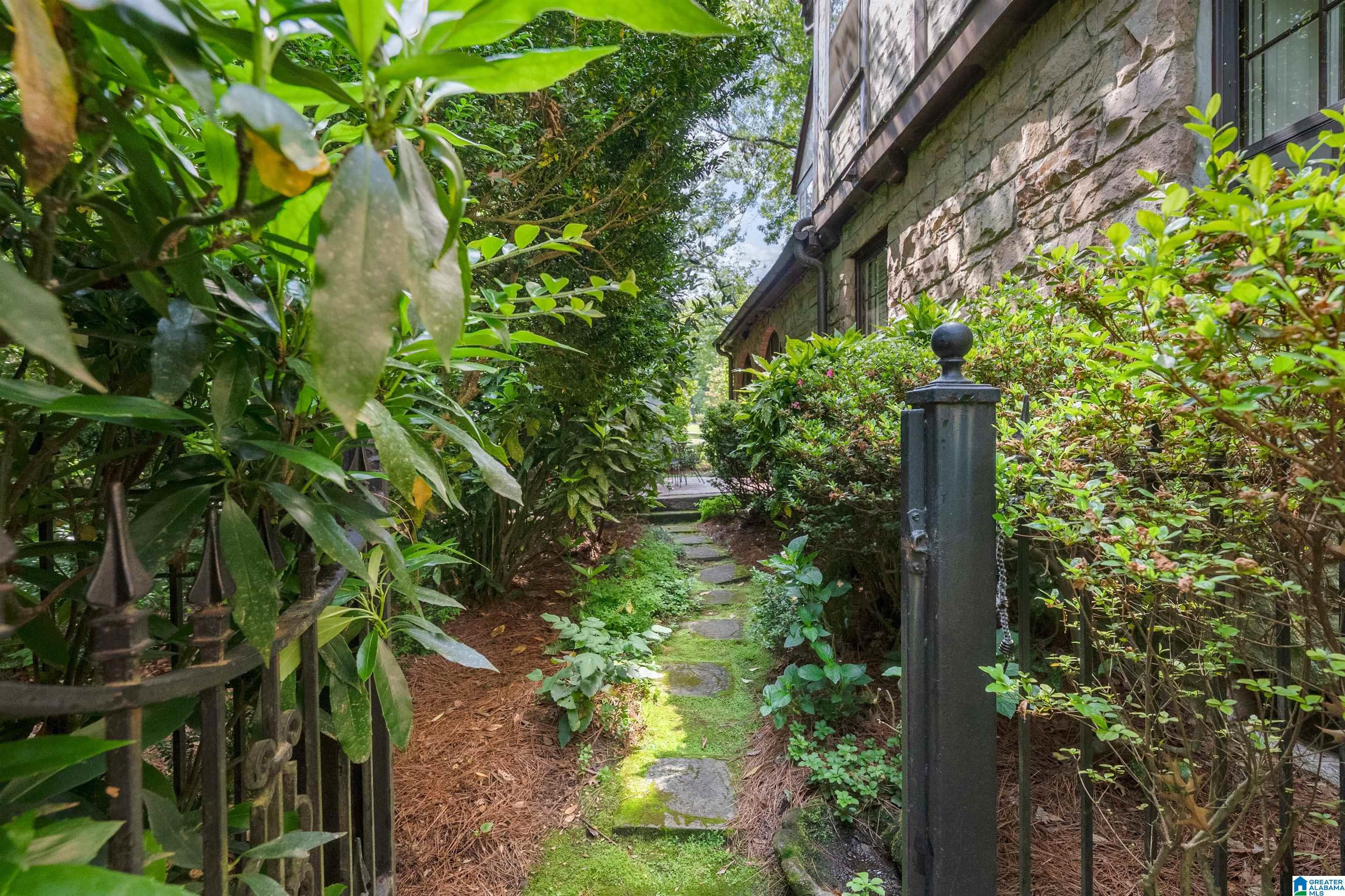 2724 Canterbury Road Birmingham, AL 35223 - Photo 75 of 93