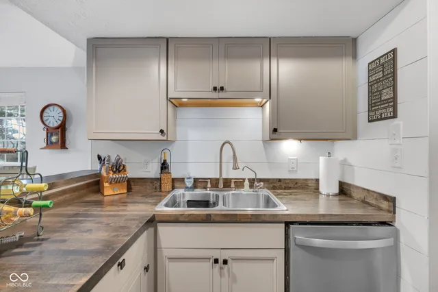 $255,000 | 7580 Harbour, Indianapolis, IN 46240