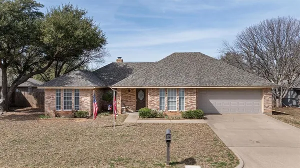 $324,900 | 1214 Chaparral Ln., Granbury, TX 76048
