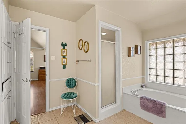 $324,900 | 1214 Chaparral Ln., Granbury, TX 76048