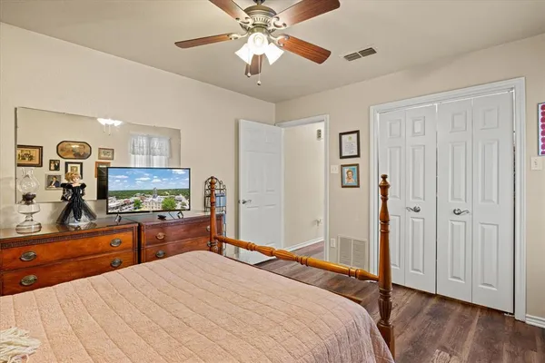 $324,900 | 1214 Chaparral Ln., Granbury, TX 76048