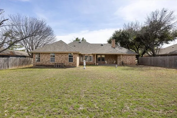 $324,900 | 1214 Chaparral Ln., Granbury, TX 76048