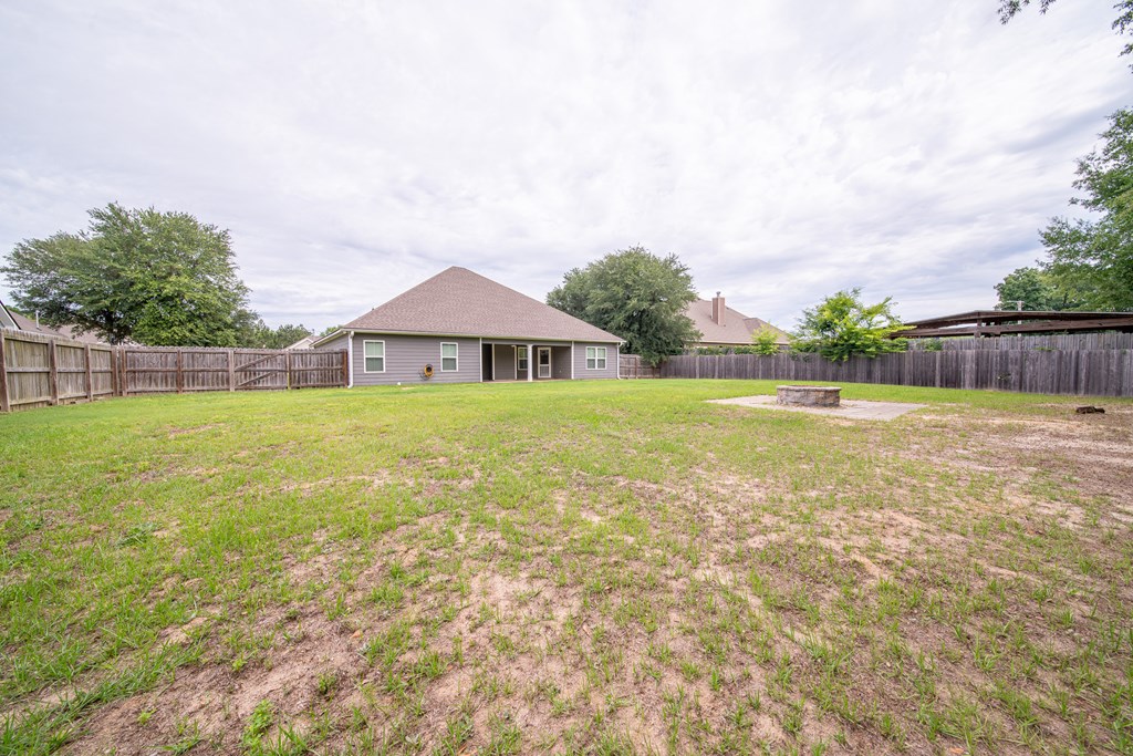 16 Maxwell Drive Fort Mitchell, AL 36856 - Photo 7 of 25 a view of a house with a yard