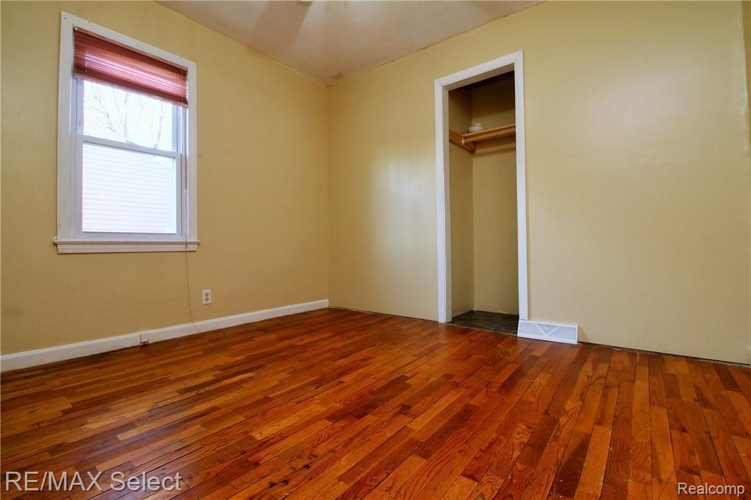 4121 Pengelly Road Flint, MI 48507 - Photo 12 of 16 IMG_0163 (2).JPG