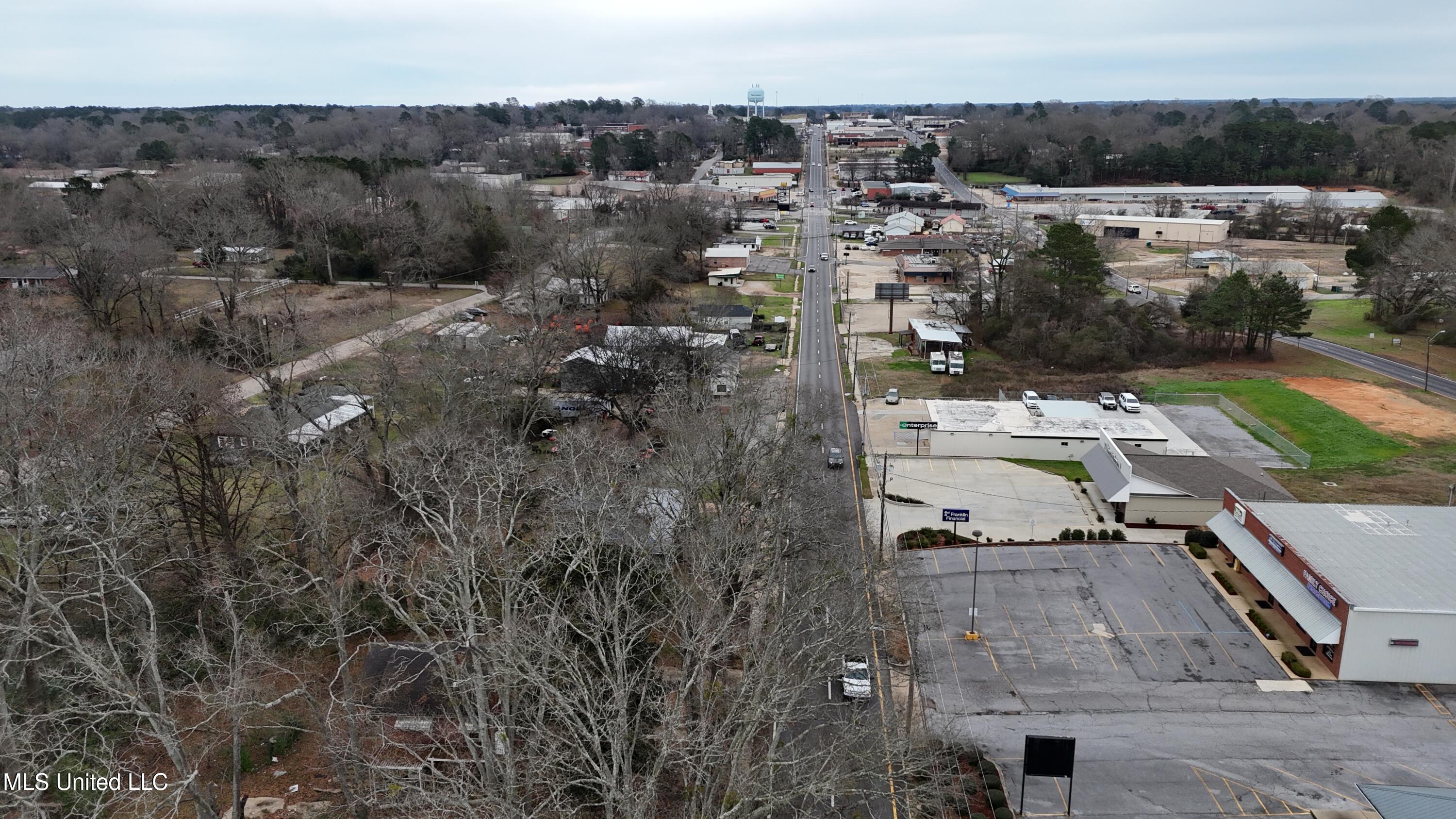 289 West Beacon Street Philadelphia, MS 39350 - Photo 2 of 14 DJI_20260117134653_0070_D