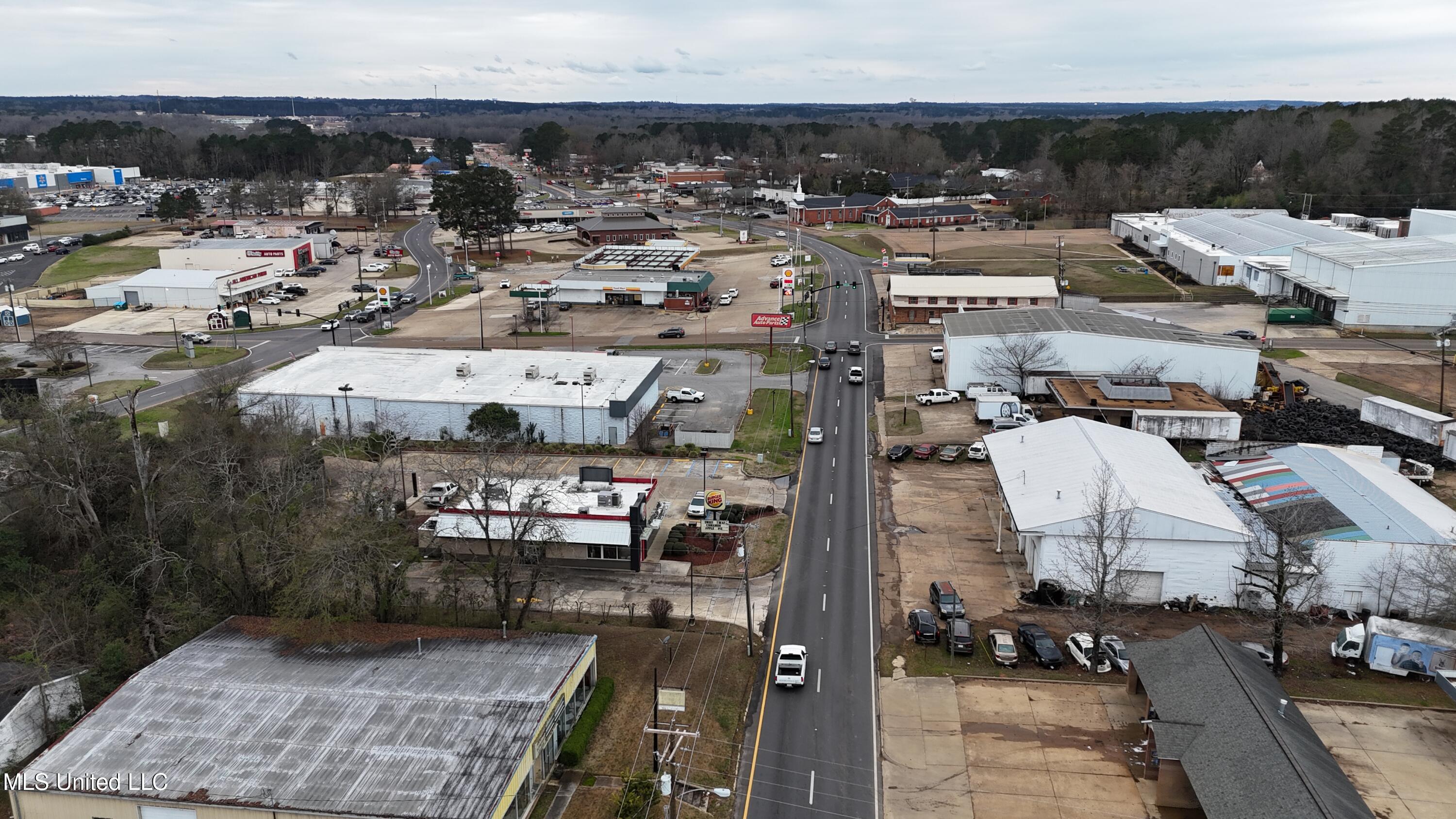 289 West Beacon Street Philadelphia, MS 39350 - Photo 4 of 14 DJI_20260117134704_0071_D