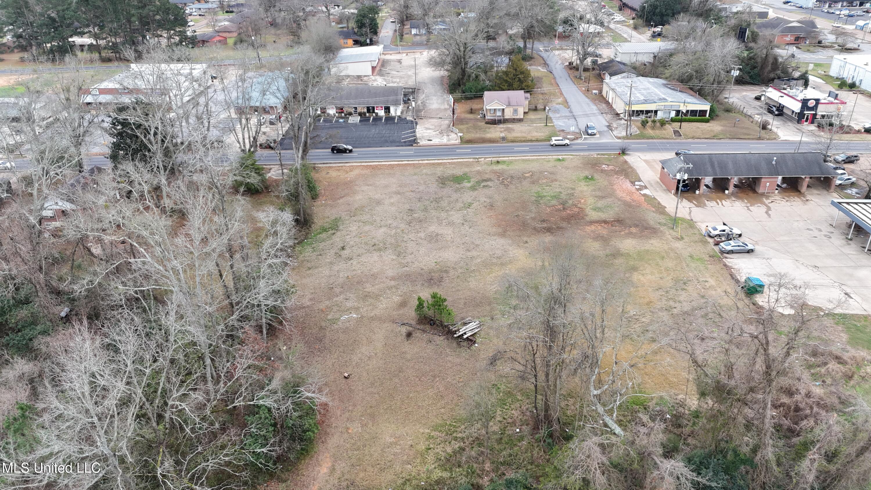 289 West Beacon Street Philadelphia, MS 39350 - Photo 7 of 14 DJI_20260117134809_0074_D