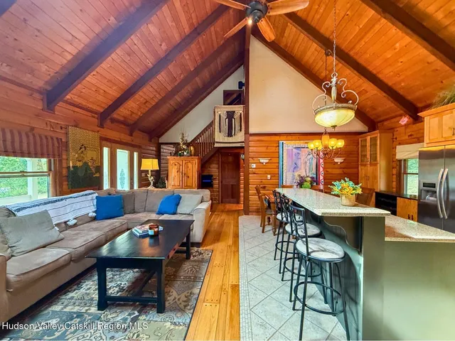 a view of an entryway