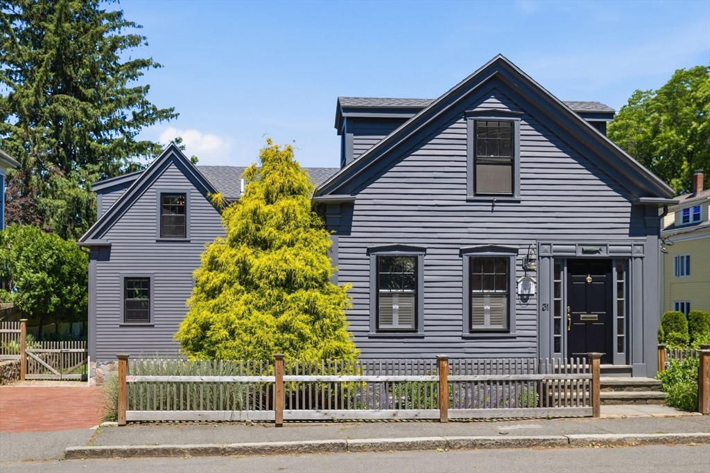 31 Elm Street Marblehead, MA 01945 - Photo 2 of 39