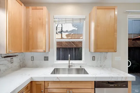 $725,000 | 154 Piper Lane, Sonoma, CA 95476