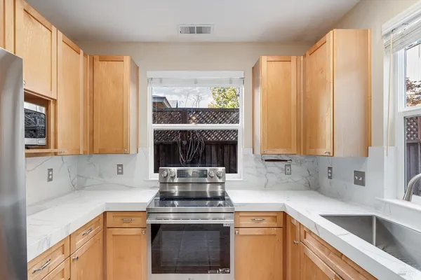 $685,000 | 154 Piper Lane, Sonoma, CA 95476