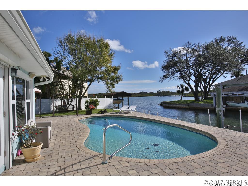 186 Flamingo Road Edgewater, FL 32141 - Photo 1 of 36 Gallery Image 1