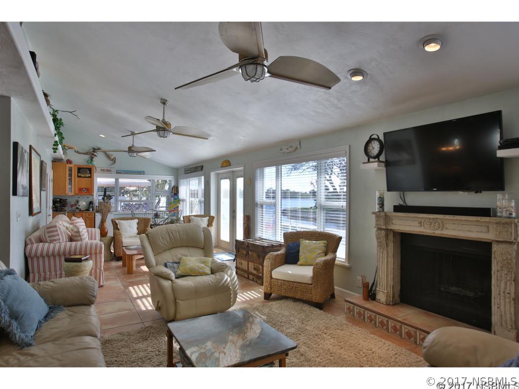 186 Flamingo Road Edgewater, FL 32141 - Photo 13 of 36 Gallery Image 13